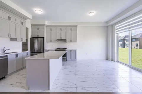 26 Hummingbird Grove, ON L0G 1W0