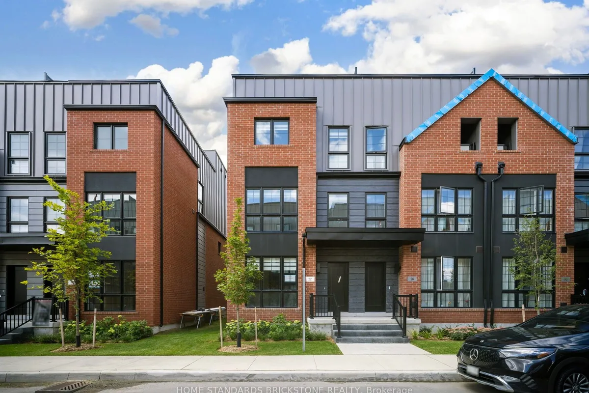 22 Chesley Street, ON L4J 0M1