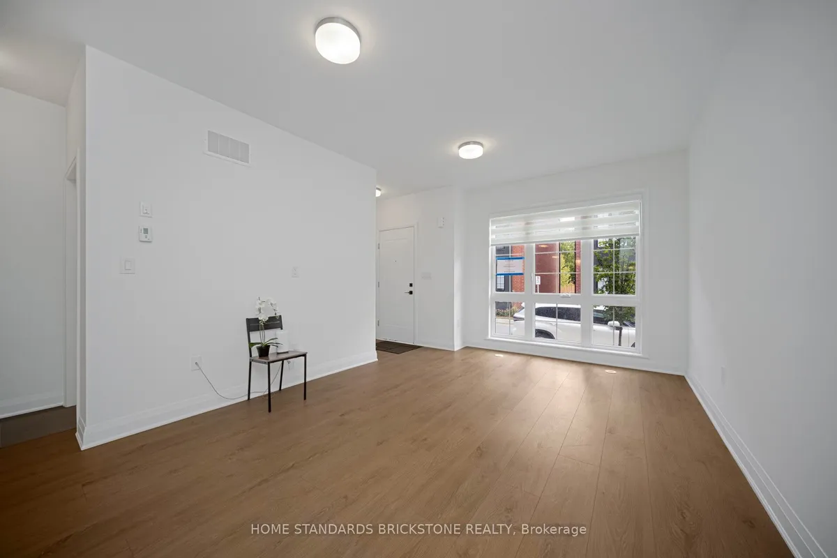 22 Chesley Street, ON L4J 0M1