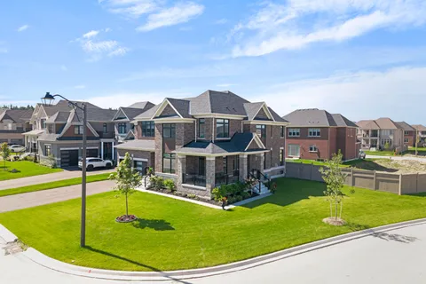 1 Twinleaf Crescent, ON L0G 1W0