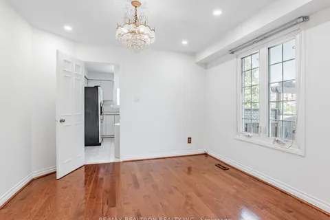 98 Rosedale Heights Drive, ON L4J 4V7