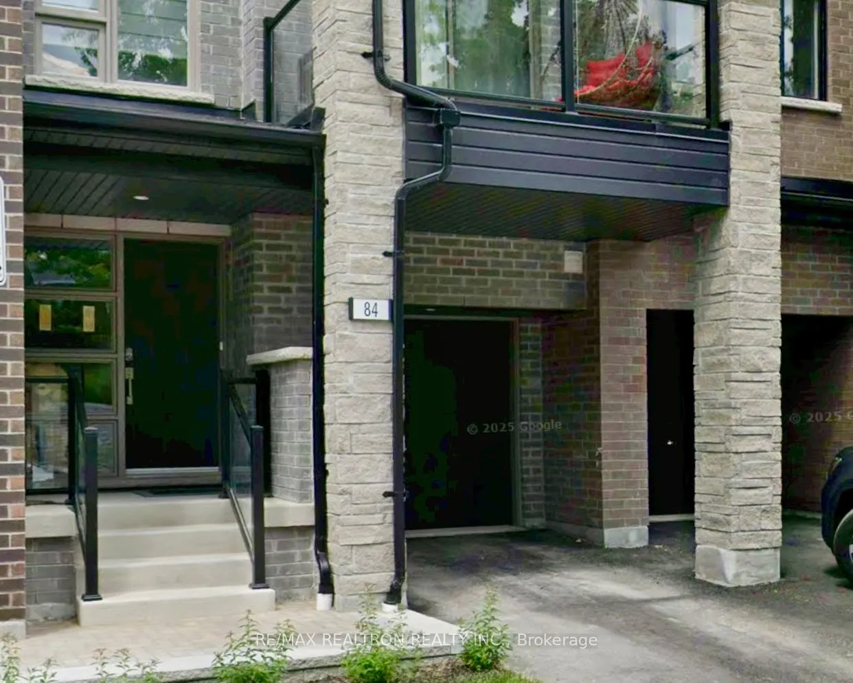 84 Herman Gilroy Lane, ON L6C 3L7