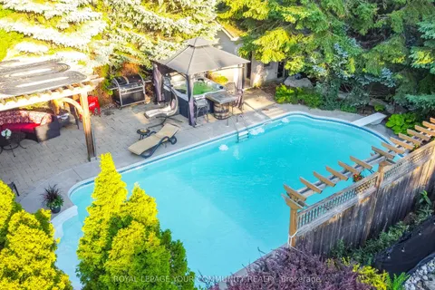 95 Naughton Drive, ON L4C 8B3