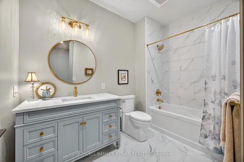 42 Elizabeth Street, ON L9R 1H7