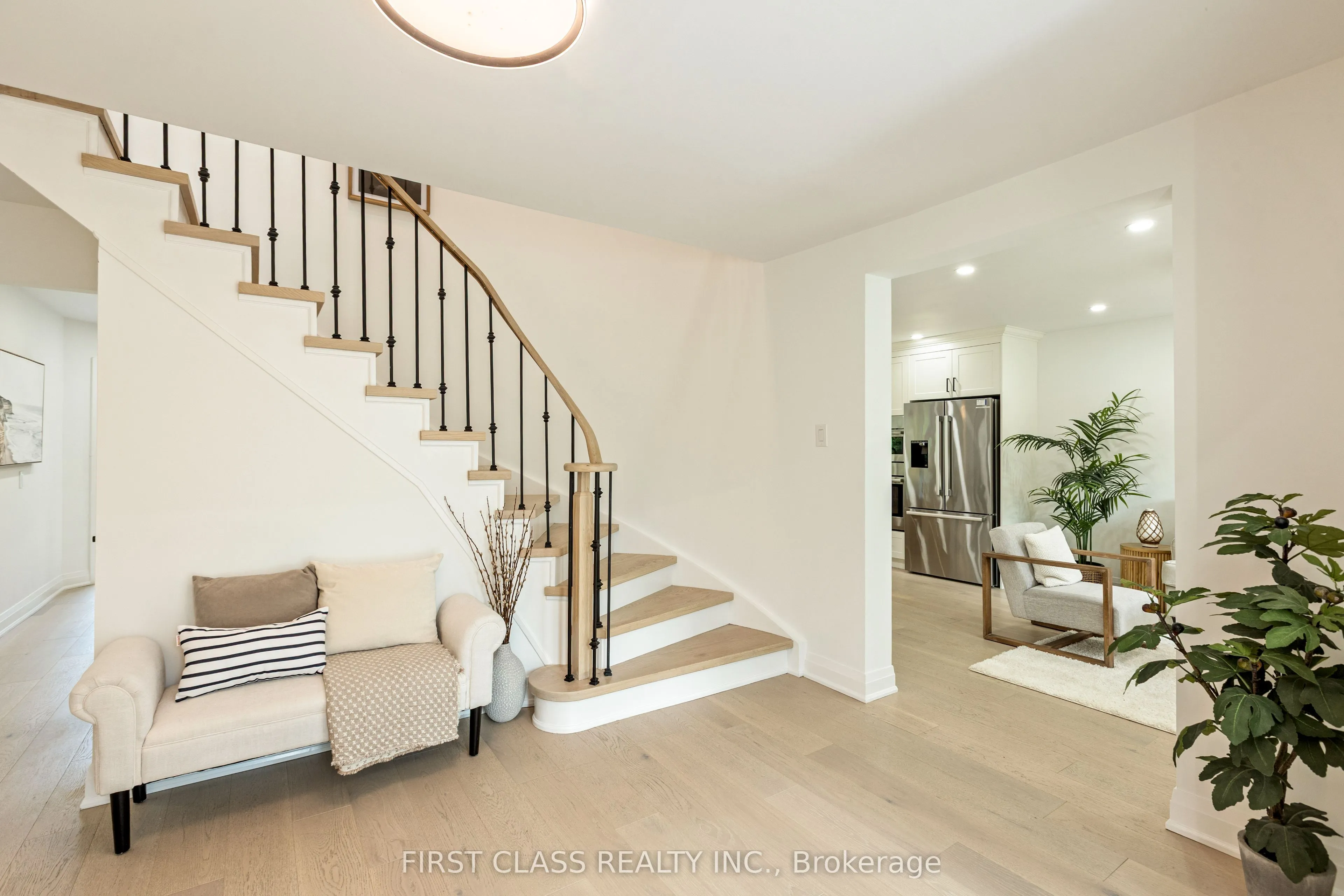 679 Village Parkway, ON L3R 2Y4