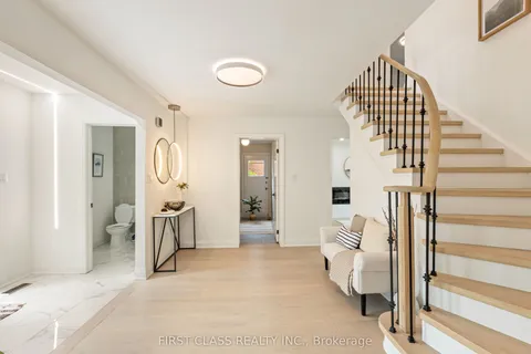 679 Village Parkway, ON L3R 2Y4