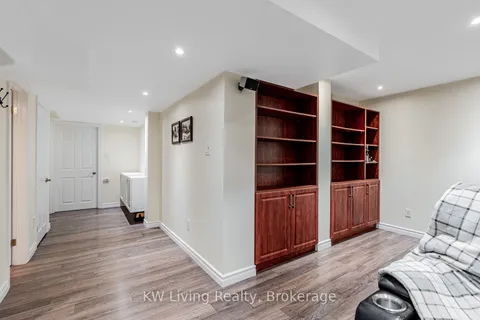 29 Lakespring Drive, ON L6C 2Y9