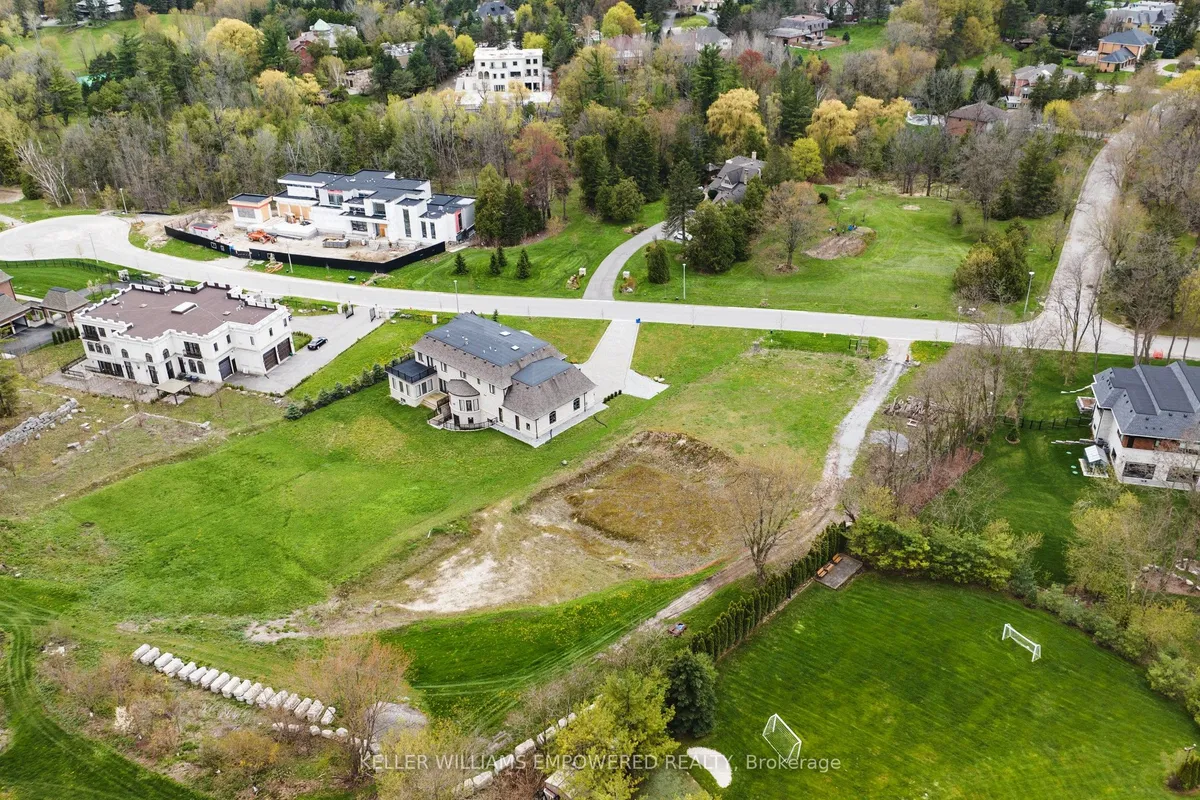 15 Honey Locust Court, ON L6A 1G2