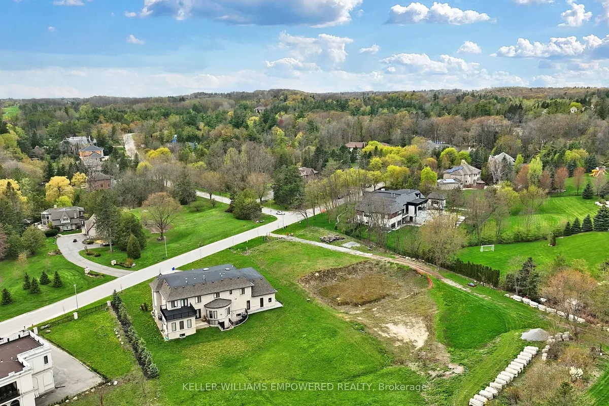 15 Honey Locust Court, ON L6A 1G2