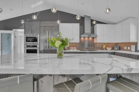 15075 Jane Street, ON L7B 1A3