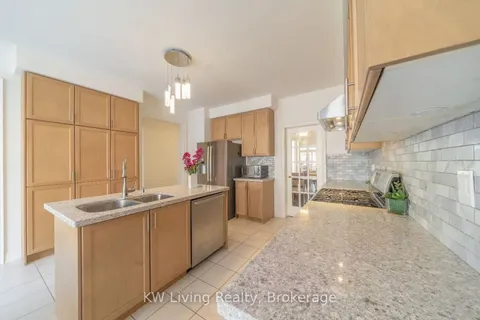 106 Hua Du Avenue, ON L6C 0R2