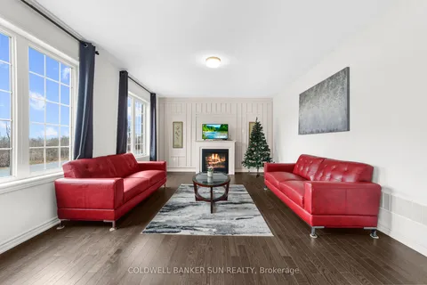 15 Hummingbird Grove, ON L0G 1W0