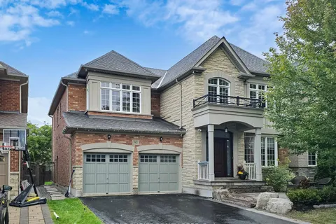 192 Tonner Crescent, ON L4G 0G6