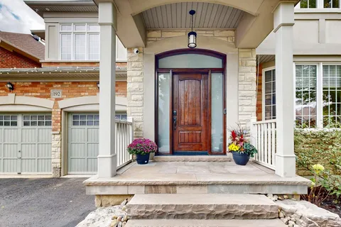 192 Tonner Crescent, ON L4G 0G6