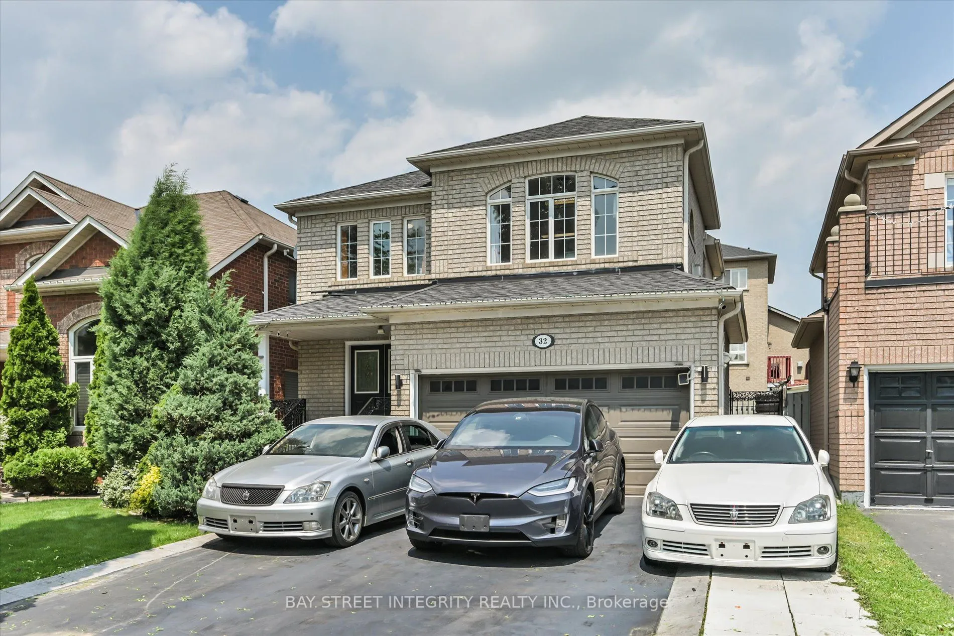 32 Sail Crescent, ON L6A 2Z2