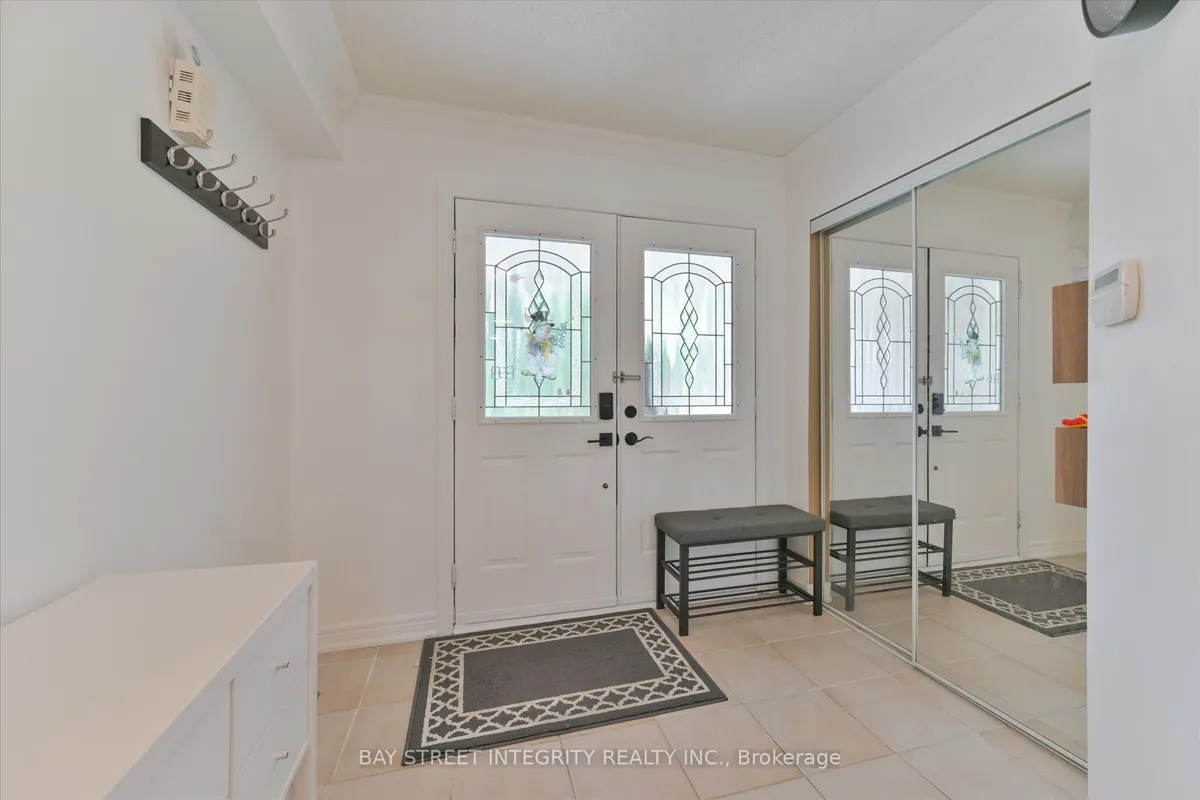 32 Sail Crescent, ON L6A 2Z2