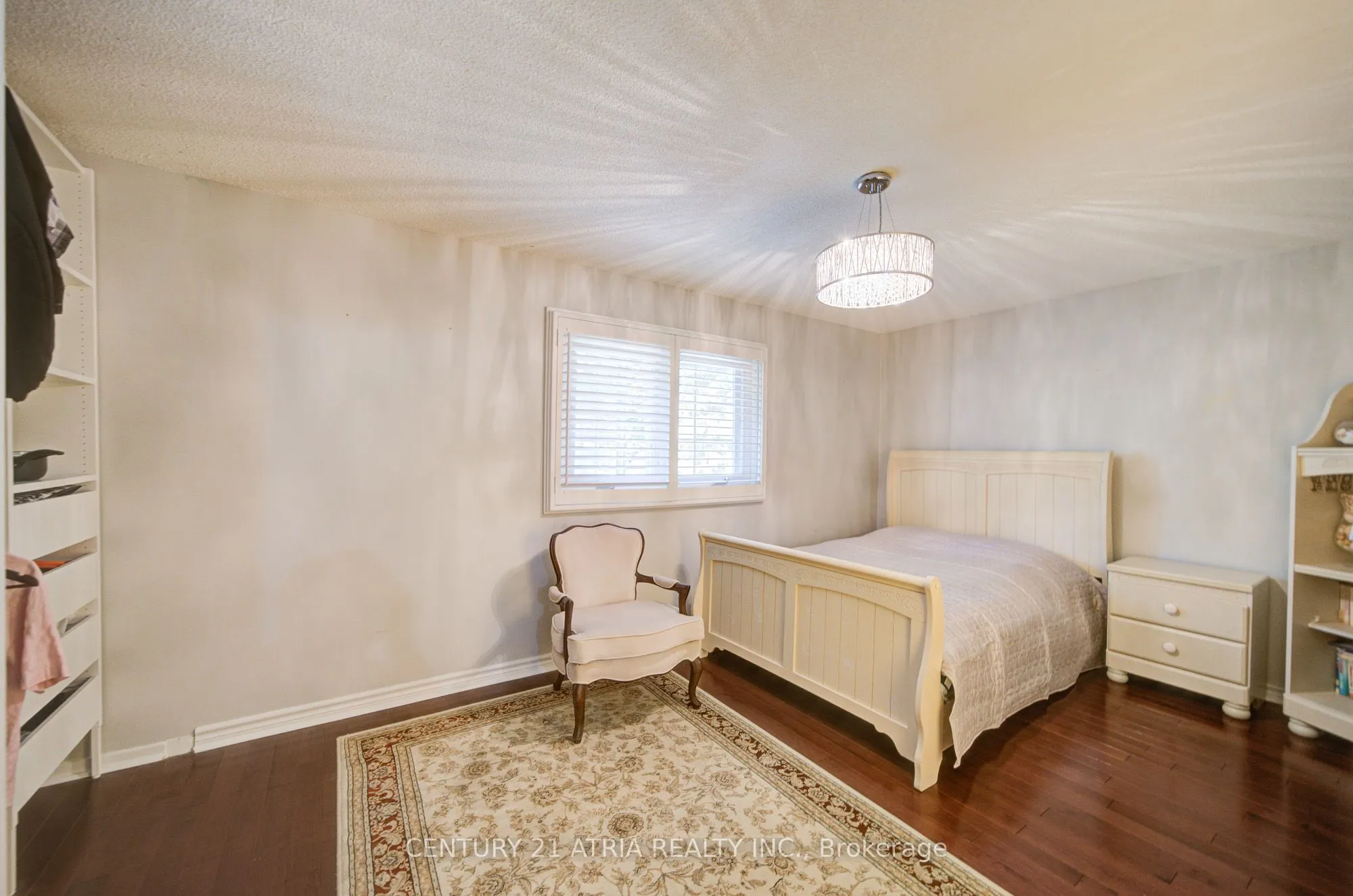 18 Park Lane Circle, ON L4C 6S8