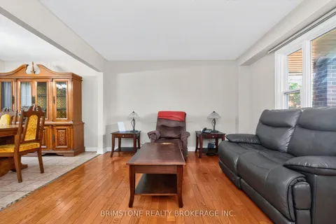 16 Northgate Drive, ON L3Z 2H5