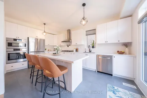 197 Boundary Boulevard, ON L4A 4W3