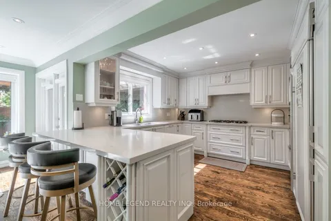 107 Arnold Avenue, ON L4J 1B6