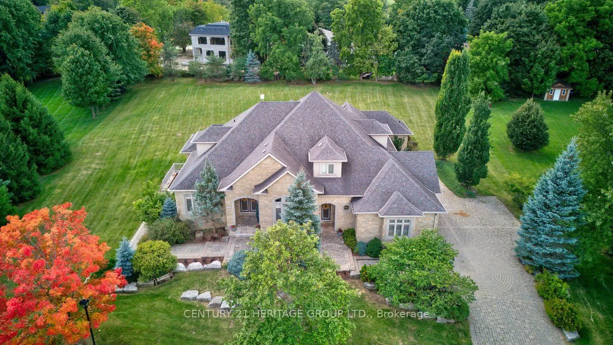 12 Prince Adam Court, ON L7B 1M1