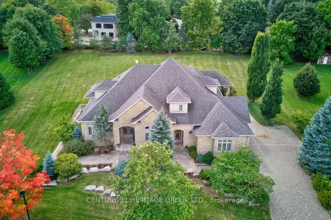 12 Prince Adam Court, ON L7B 1M1