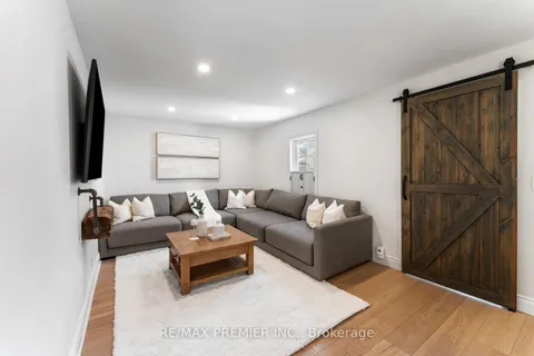 378 Andrew Street, ON L3Y 1H4