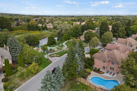 53 Cranberry Lane, ON L4G 5Y5