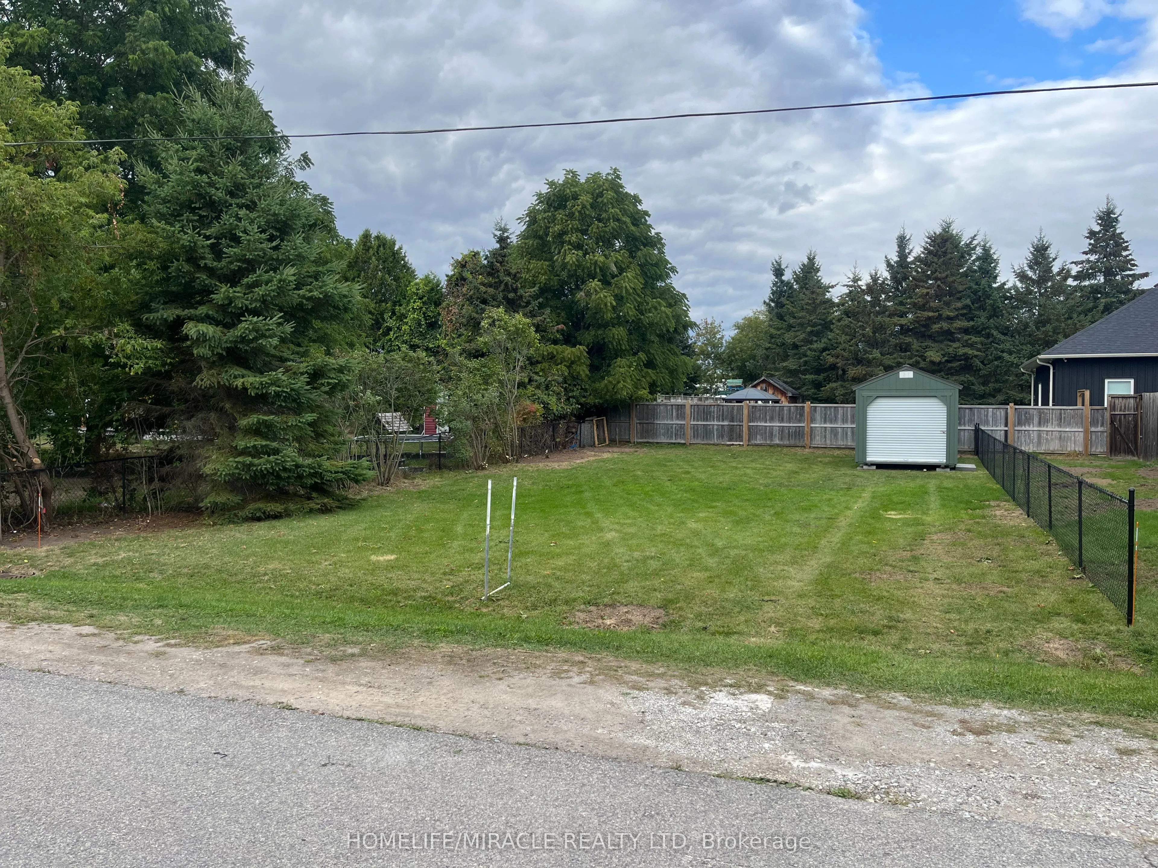 14 Rogers Road, ON L9R 1V5