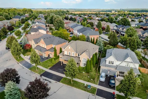 125 Second Avenue, ON L9P 2A2