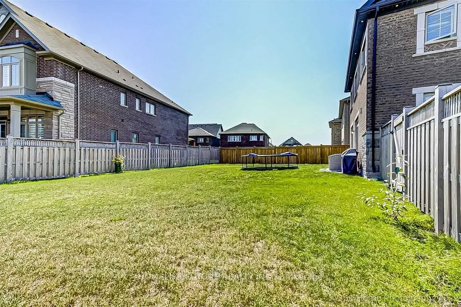 1589 Angus Street, ON L9S 0J9