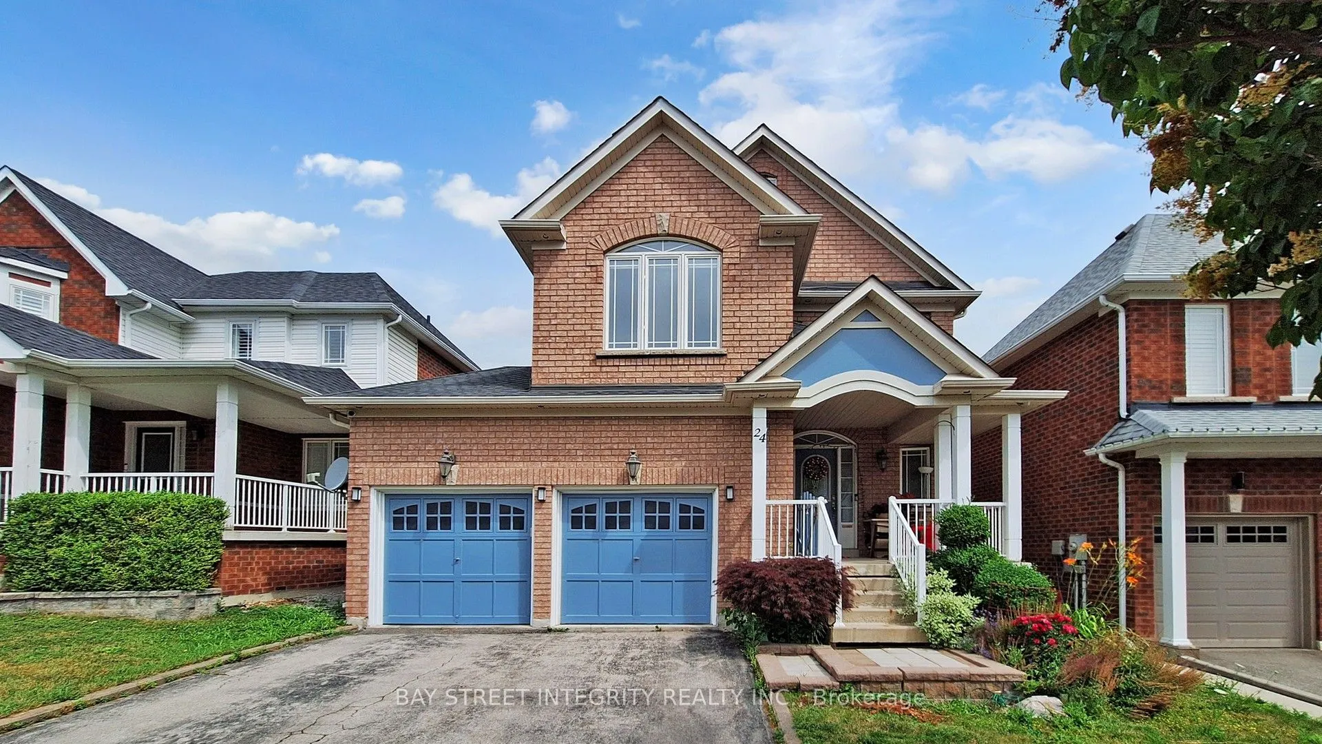 24 Ian Drive, ON L4P 4H1