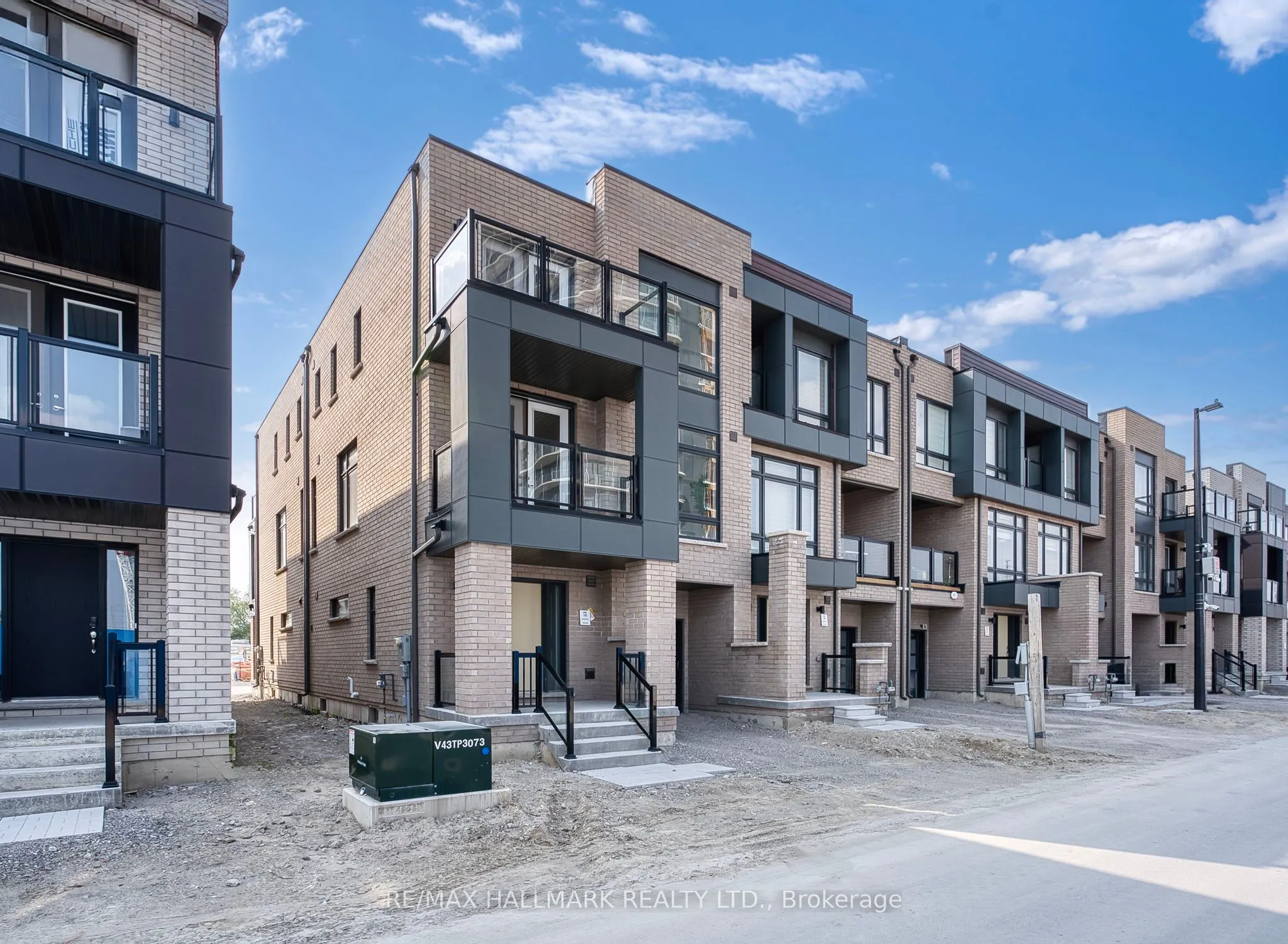 26 Dandara Gate, ON L4L 1V8