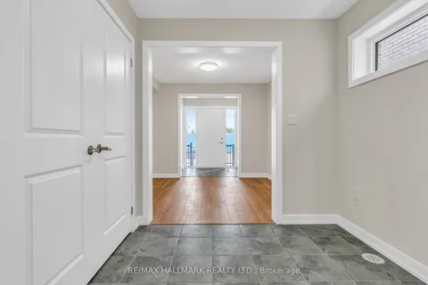 26 Dandara Gate, ON L4L 1V8