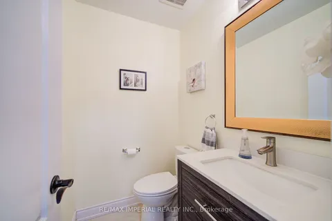 147 Millard Street, ON L4A 5A1