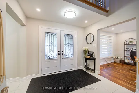 147 Millard Street, ON L4A 5A1