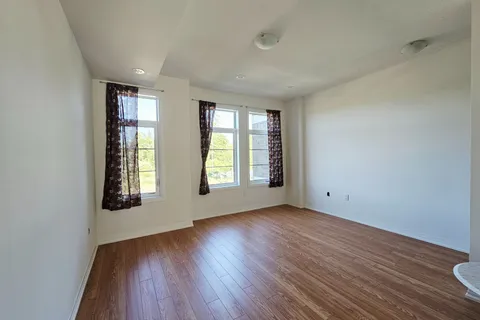 103 Carneros Way, ON L6B 1R2