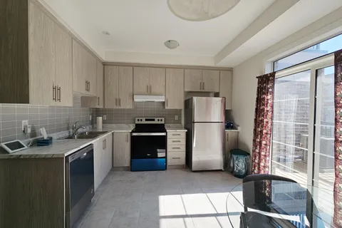 103 Carneros Way, ON L6B 1R2