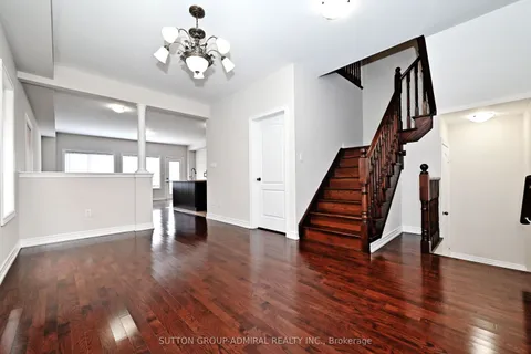 110 Southdown Avenue, ON L6A 4N3