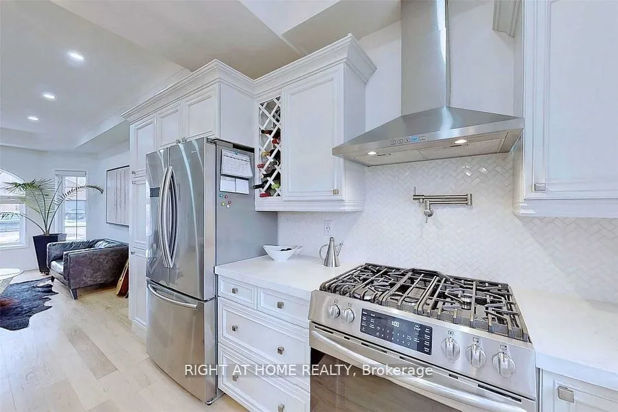 1269 Gina Street, ON L9S 1T1