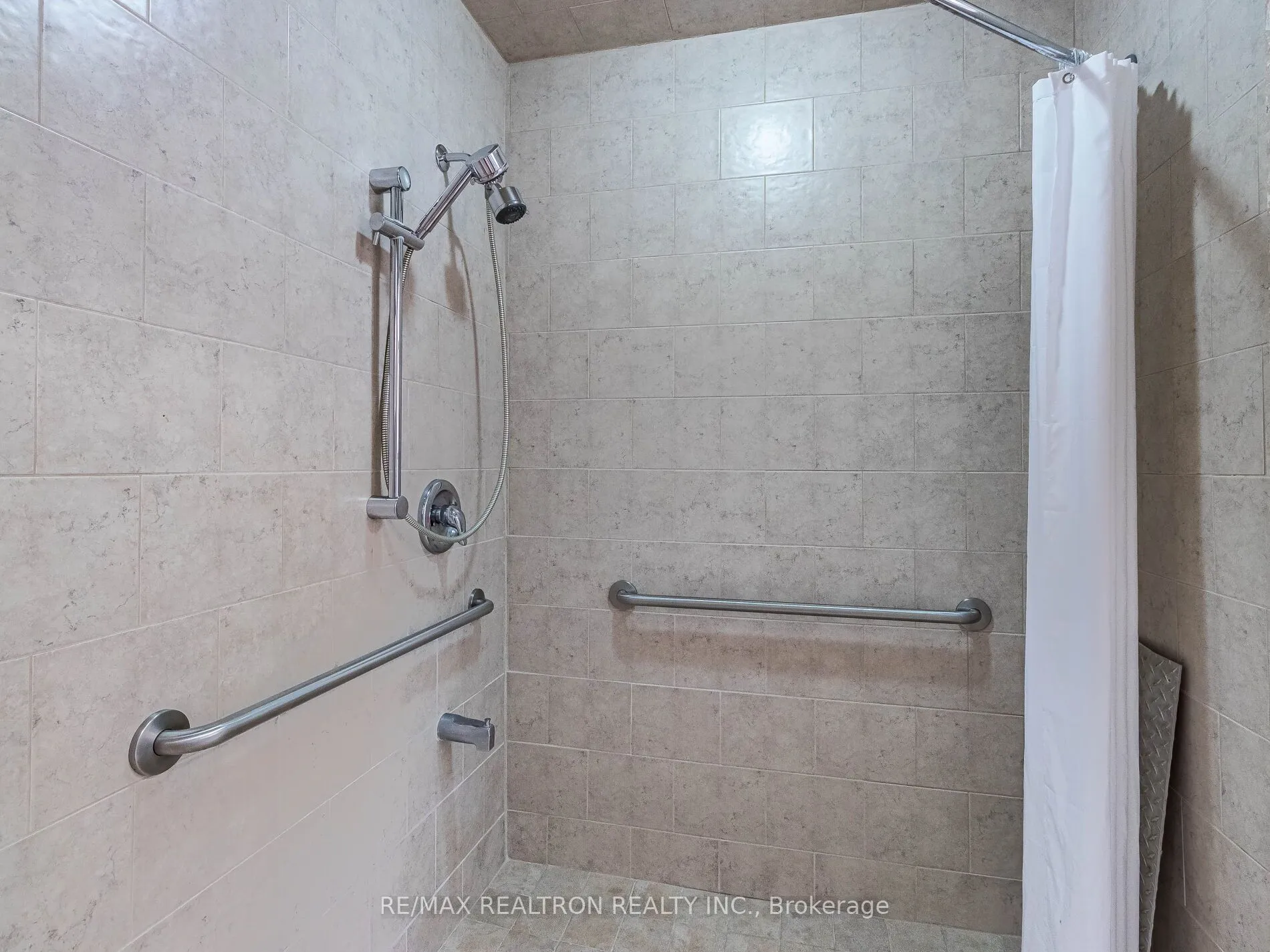 66 Nimbus Place, ON L4L 4Z4