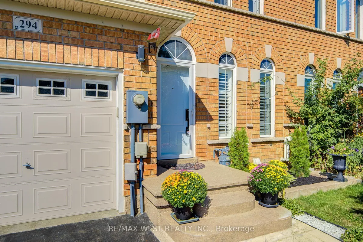 294 Hawkview Boulevard, ON L4H 2G7