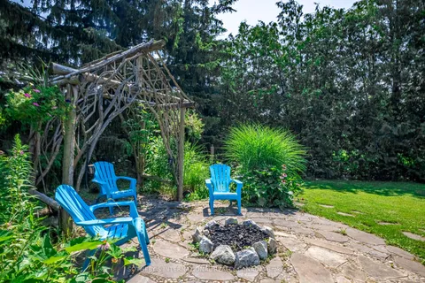 80 Centre Street, ON L0G 1T0