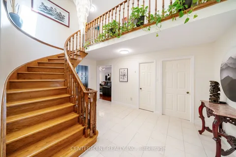 8 Woodlawn Road, ON L3P 7G4