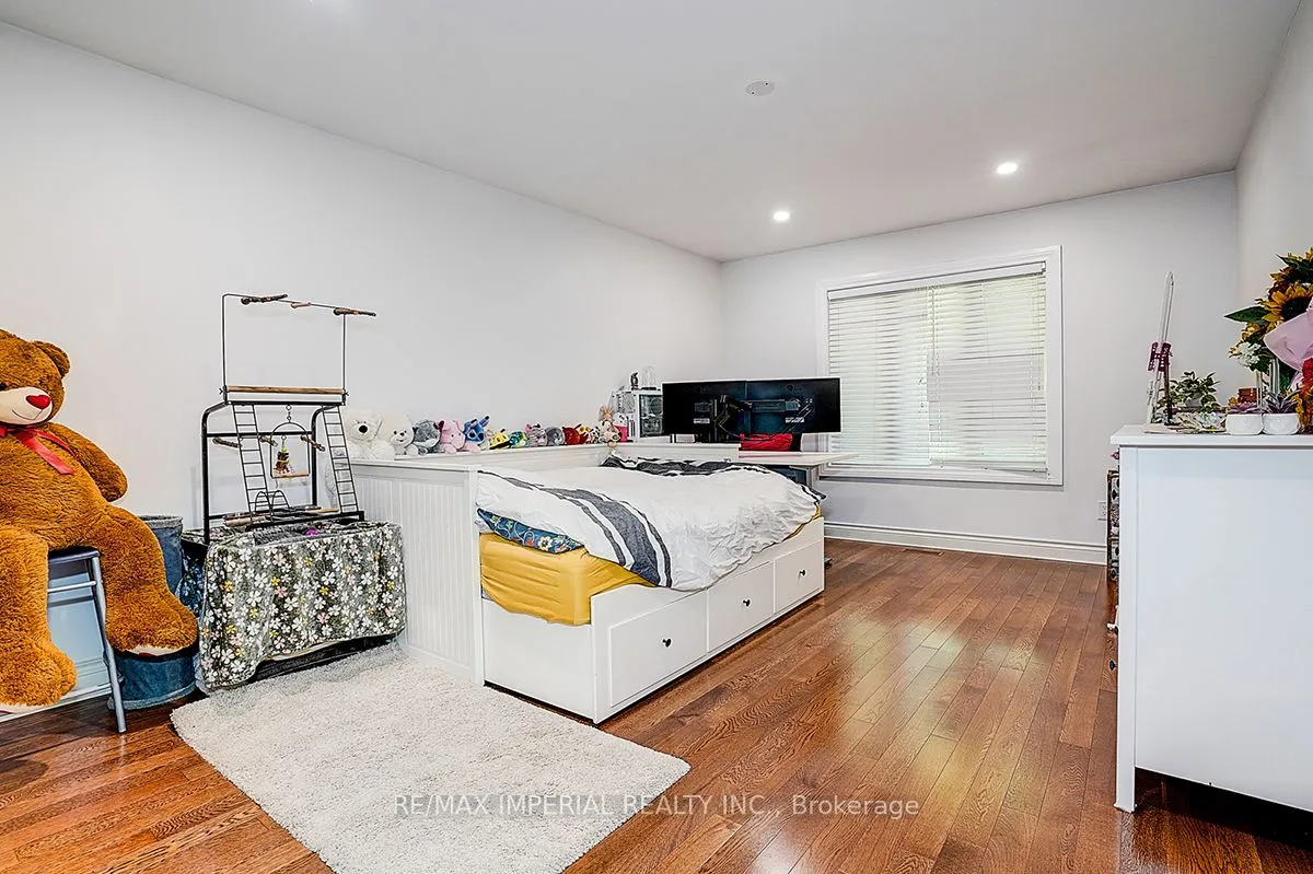 144 Marsi Road, ON L4C 5S8