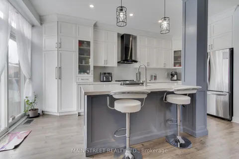 164 Glasgow Crescent, ON L4P 4A9