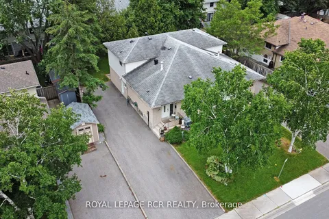 13 McDonald Drive, ON L4G 2T4