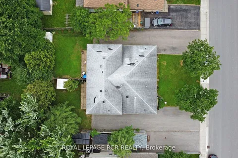 13 McDonald Drive, ON L4G 2T4