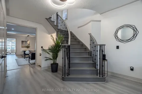 16 Frank Kelly Drive, ON L9N 0V2