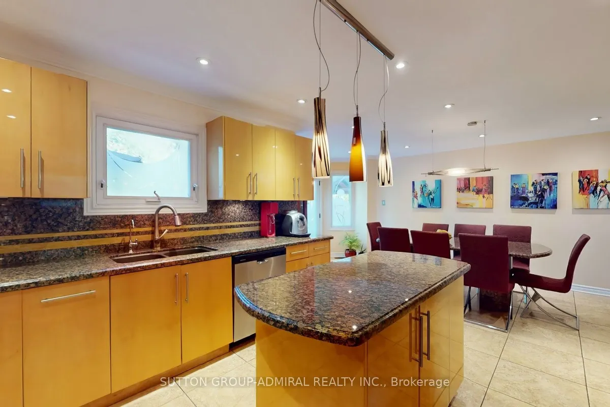 25 Flamingo Road, ON L4J 6Z5